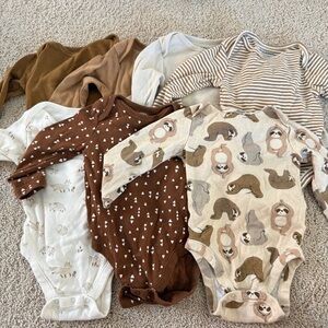 Old Navy Long Sleeve Bodysuit Baby Neutral Minimal
